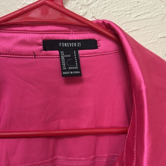 38. Forever 21 pink satin button down size small - Picture 2 of 4